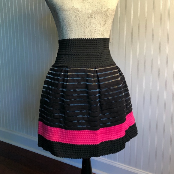 Hot Pink and Black Mini Skirt with Stretch - Picture 4 of 6